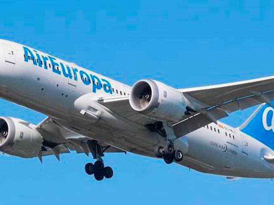 Un euro per ogni prenotazione: la campagna solidale di Air Europa con Manos Unidas