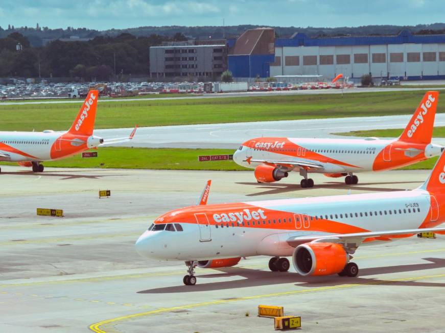 easyJet cerca over 50 per il personale di cabina con l’operazione ‘Returnships’