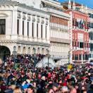 Il solito caos di Carnevale a Venezia