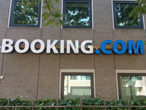 Ora Booking.com vende le crociere