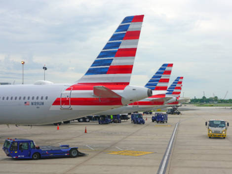 American Airlines, gli assistenti di volo minacciano agitazioni