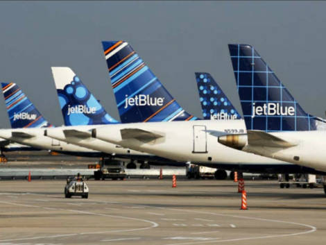 Carenza di personale negli scali Usa, anche JetBlue taglia parte dello schedule estivo