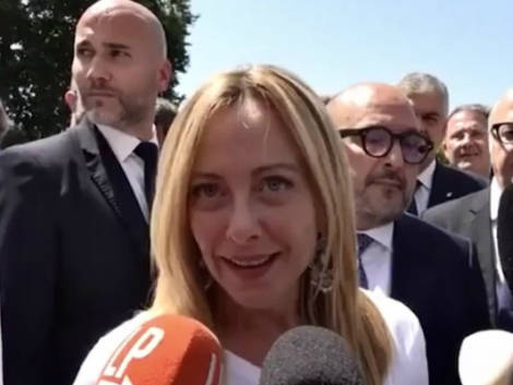 Meloni interviene sui balneari: “Riordino e confronto con Ue per dare certezze agli operatori”