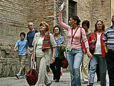 Centinaio: un disegno di legge per regolamentare le guide turistiche