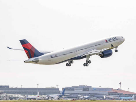 Delta Air Lines rivede al rialzo le previsioni di chiusura del 2023