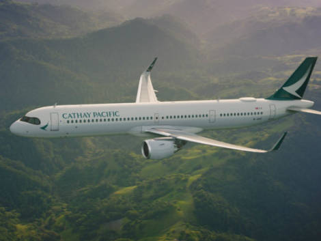 Cathay aumenta l'impegno su Hong Kong