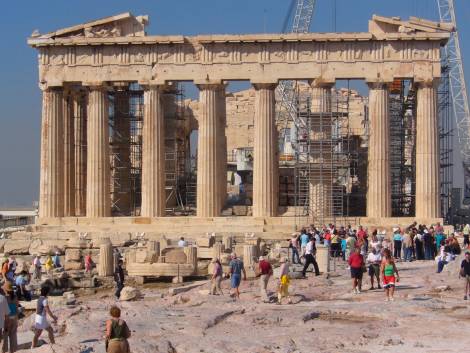 Atene a rischioovertourism,le idee in campo