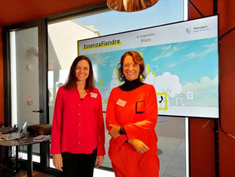 A sinistra Mayra Caroppo Venturini, Responsabile Trade &amp; Mice VISITFLANDERS – Ente del Turismo delle Fiandre e a destra Giovanna Sainaghi, Director Italy VISITFLANDERS – Ente del Turismo delle Fiandre