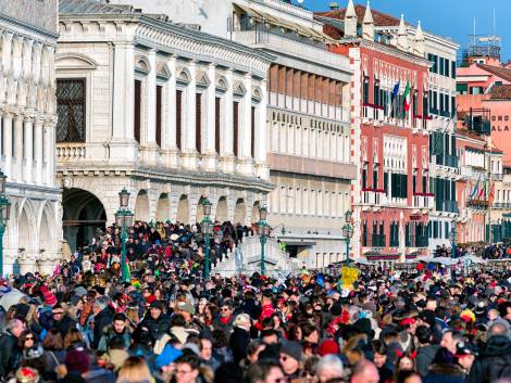 Il solito caos di Carnevale a Venezia