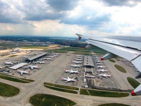 Heathrow, nel 2025 si deciderà l’espansione dell’aeroporto