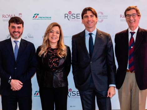 Il presidente della Commissione Turismo del Comune di Roma, Mariano Angelucci, Veronica Pamio (senior vice president per gli Affari Esterni di Aeroporti Di Roma), Alessandro Onorato, assessore ai Grandi Eventi, Sport, Turismo e Moda Roma Capitale e Onorio Rebecchini, presidente di Convention Bureau Roma e Lazio