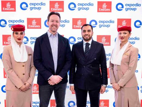 Da sinistra Greg Schulze, direttore commerciale di Expedia Group, e Adnan Kazim, vicepresidente e direttore commerciale Emirates