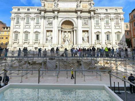 Fontana di Trevi, oltre 14 mila presenze sulla nuova passerella