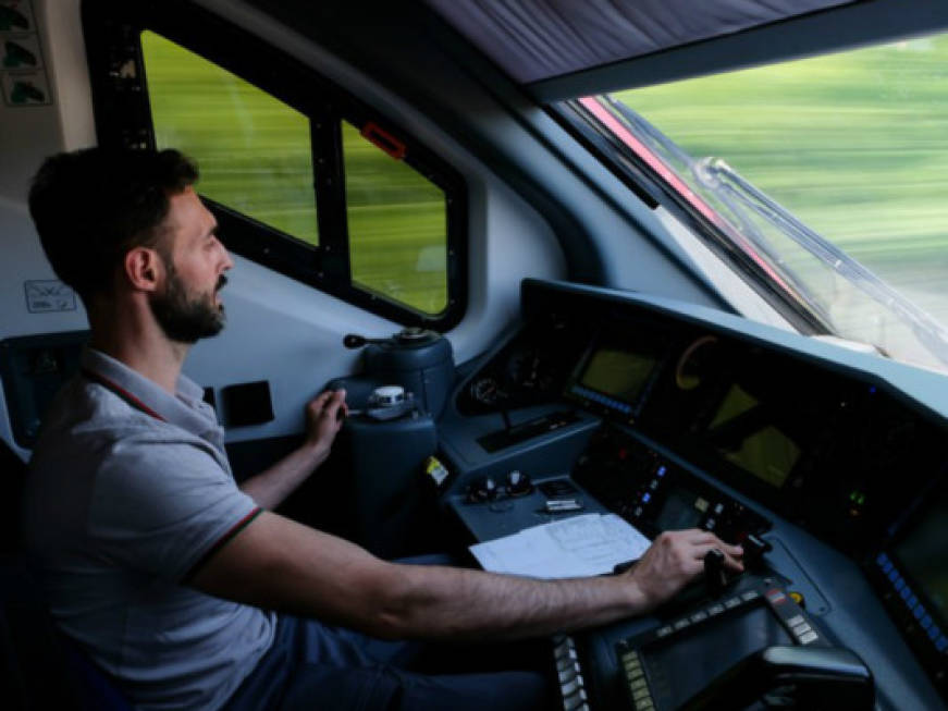 Trenord cerca macchinisti, ingegneri e addetti alla manutenzione: come candidarsi