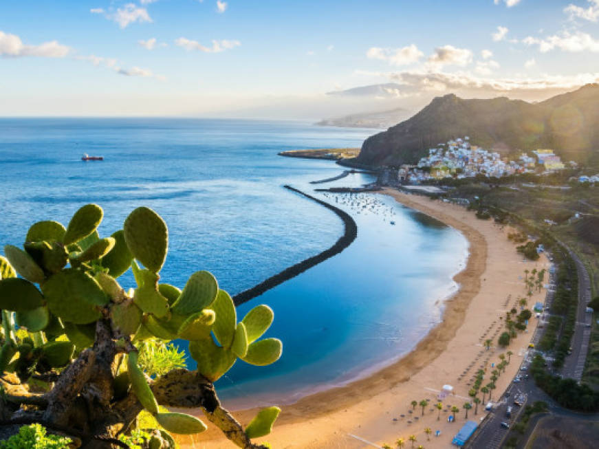 Tenerife riprende le attività dopo l’incendio: le indicazioni dell’Ente