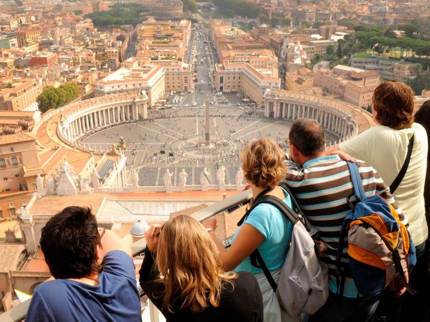 Turismo, a luglio mai così tanti stranieri in Italia dal 2010