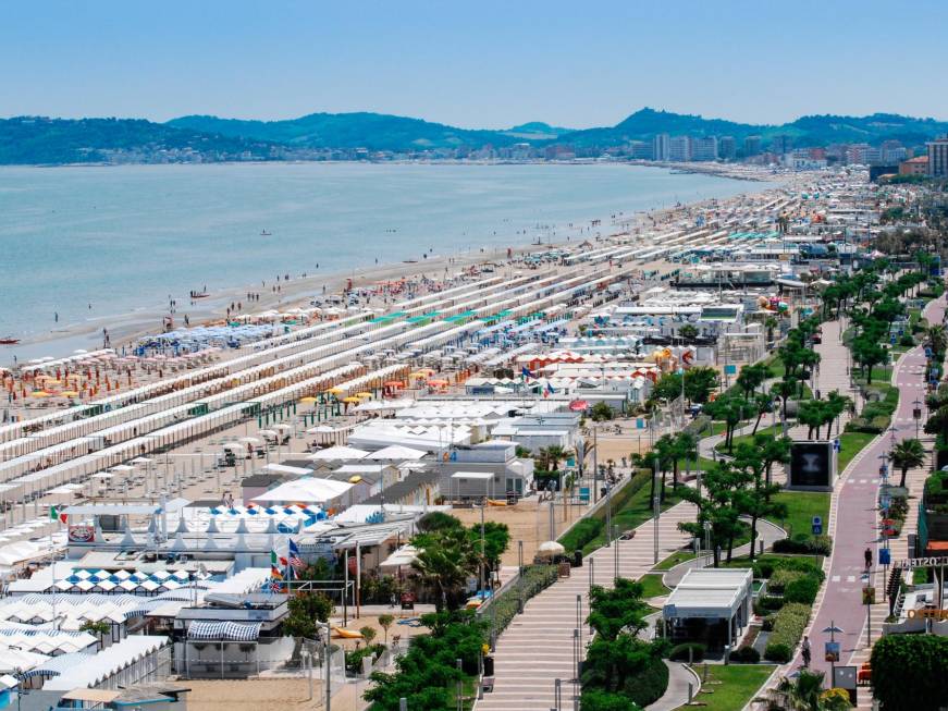 Federalberghi Riccione: “meno ristoranti sulla spiaggia”