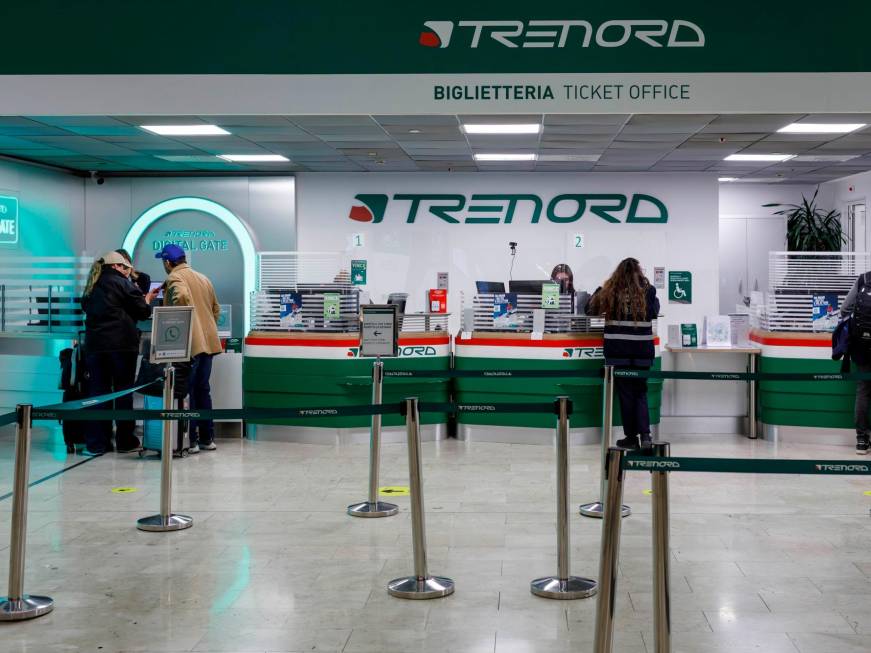 Trenord apre a Milano Centrale il Digital Gate per gli acquisti cashless